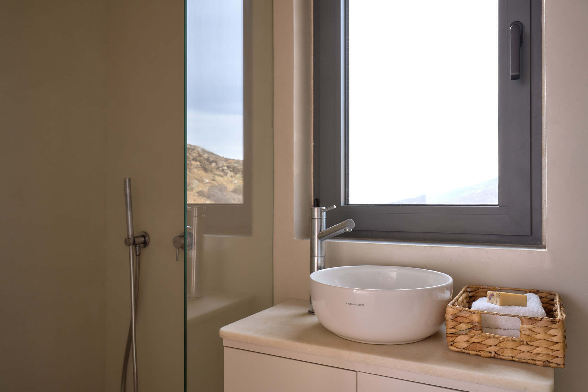 En-suite bathroom with walk in shower, located at the first floor bedroom of the "1st suite".